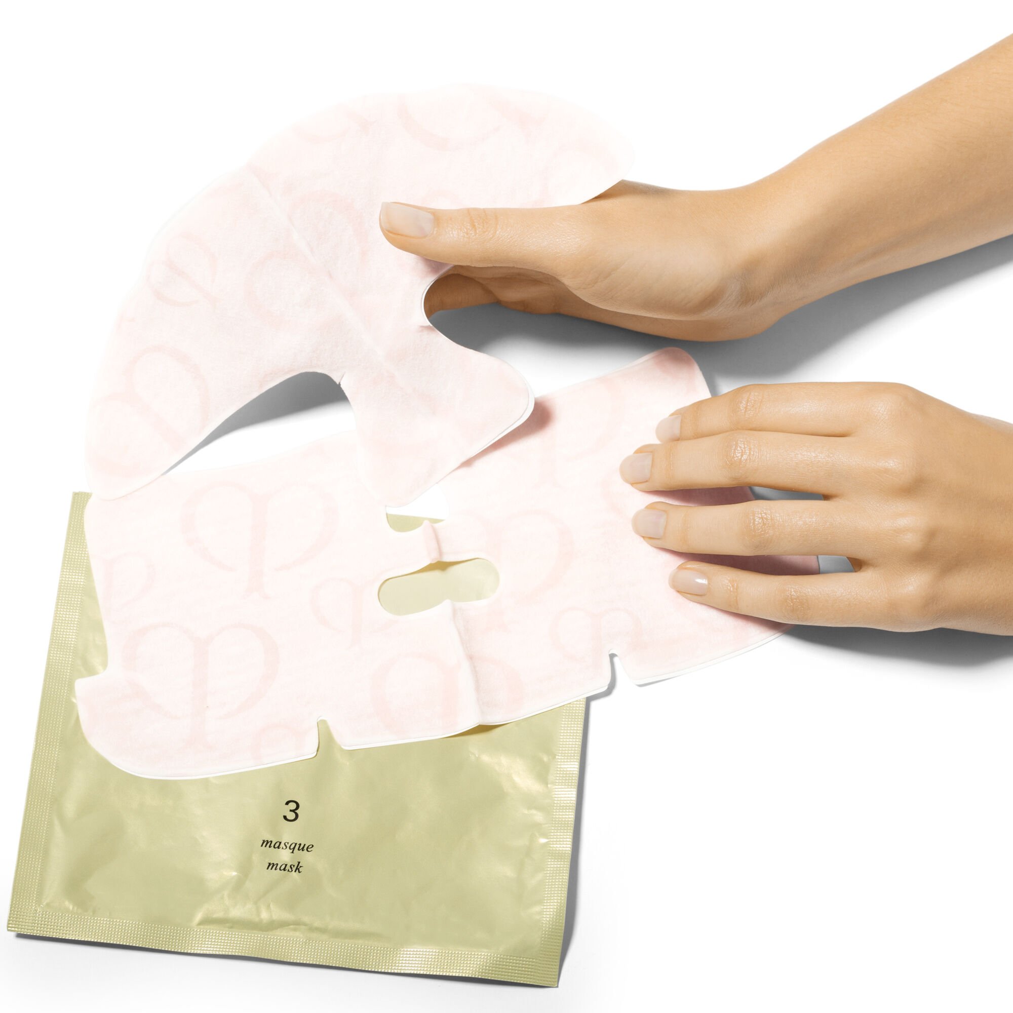 Illuminating Concentrate Mask | Cle de Peau Beauté