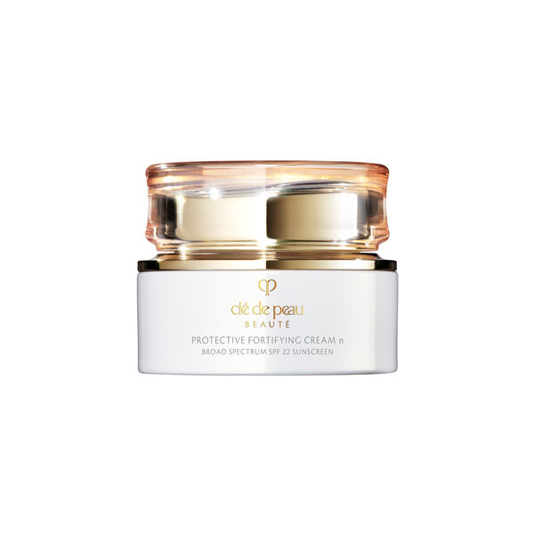 Protective Fortifying Cream Spf 22 Cle De Peau Beaute