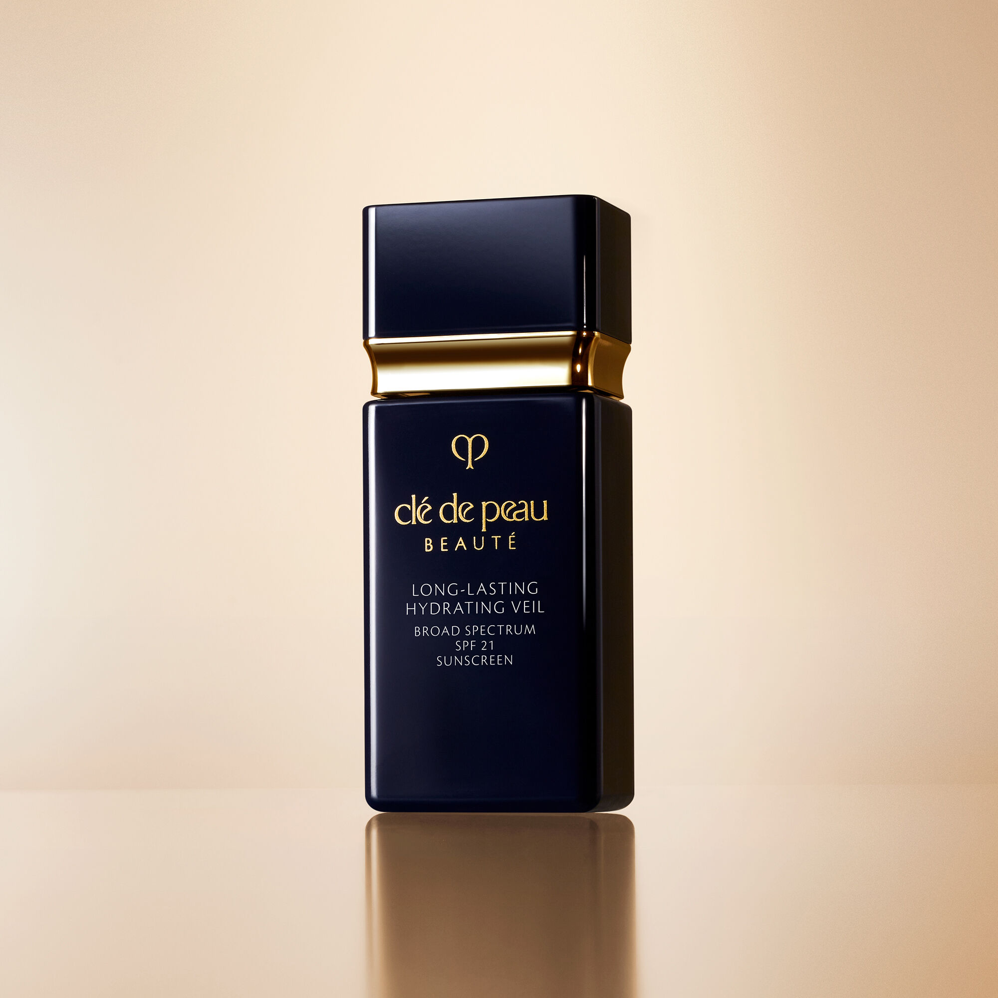 Long-Lasting Hydrating Veil Broad Spectrum SPF 21 Sunscreen | Cle
