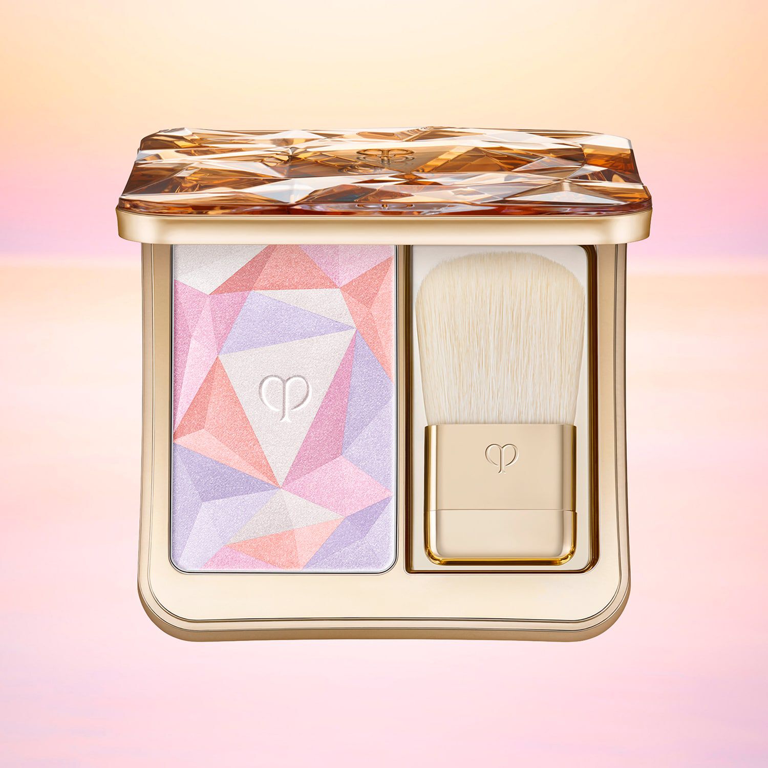 The Luminizing Face Enhancer | Clé de Peau Beauté
