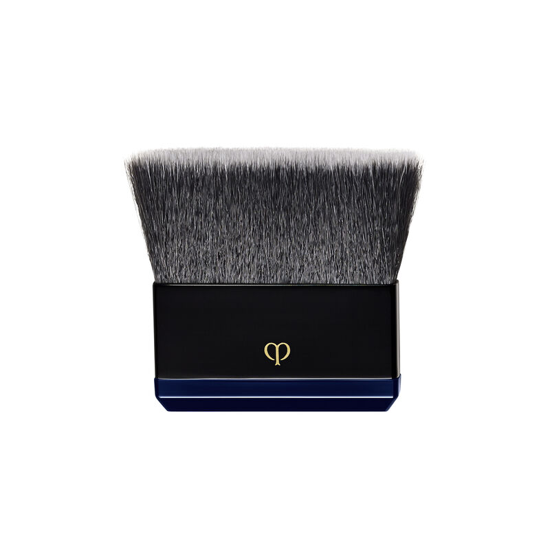 Cle de Peau Beauté Radiant Powder Foundation Brush