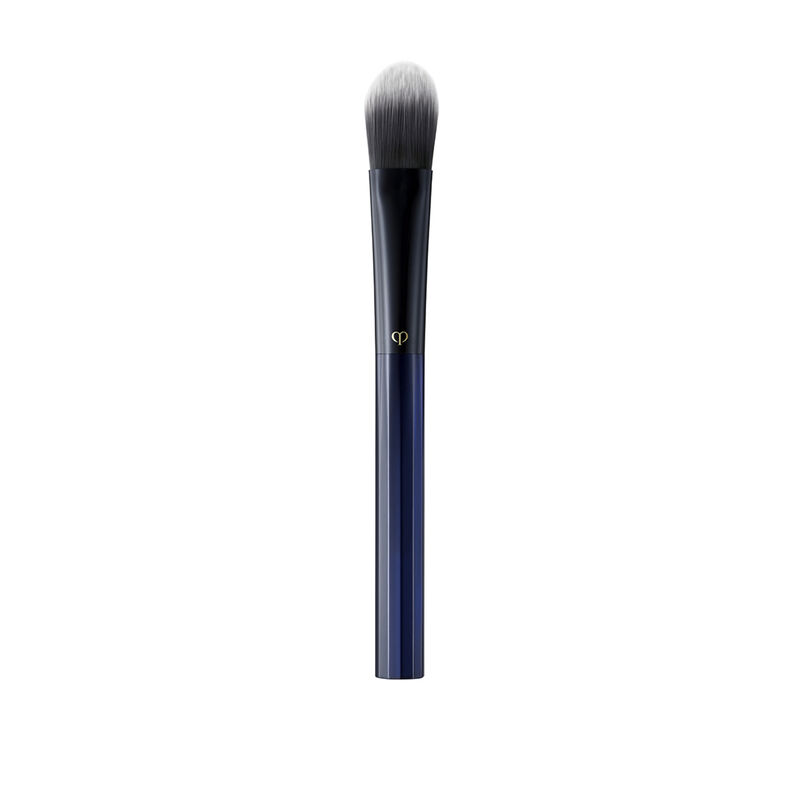Cle de Peau Beauté Foundation Brush