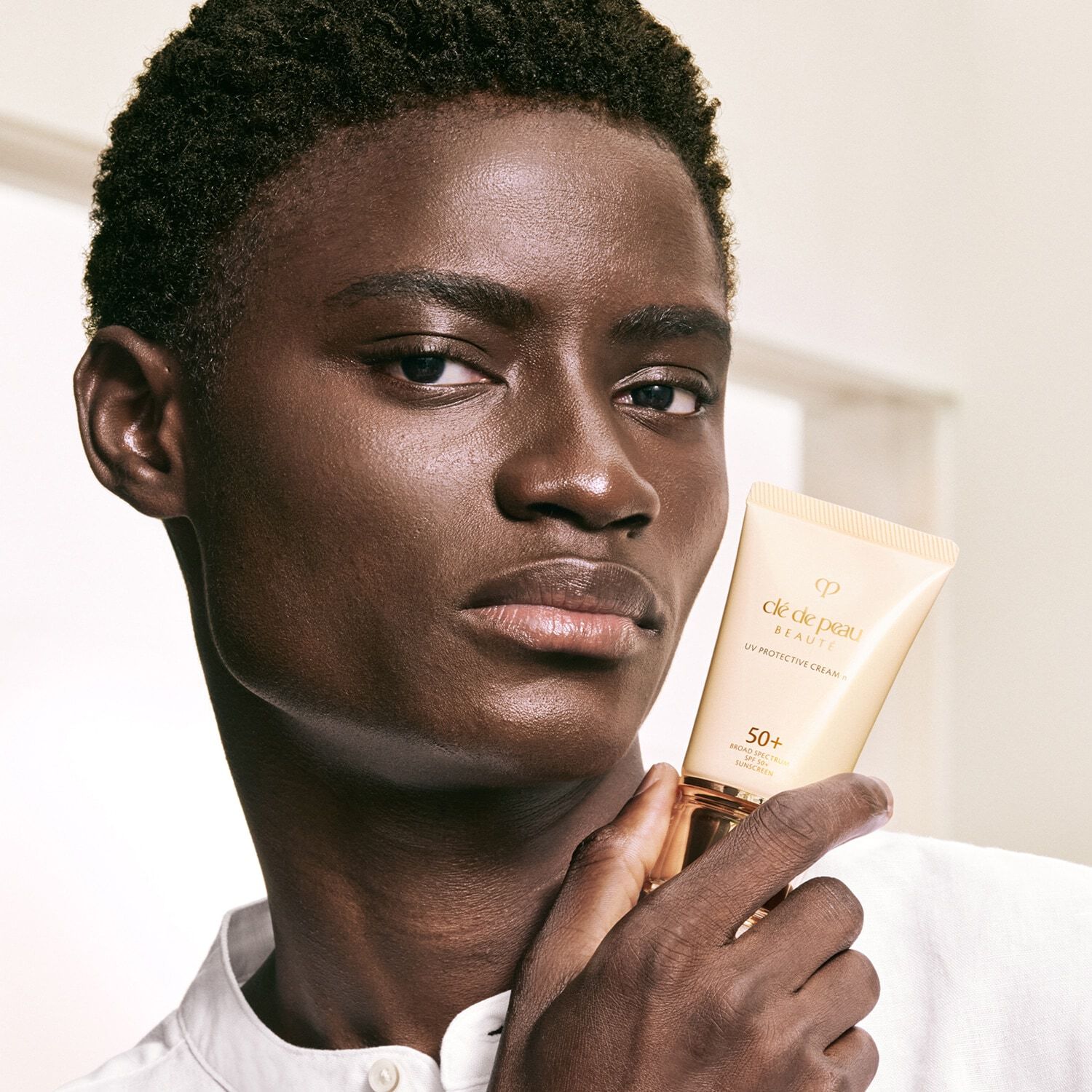 UV Protective Sunscreen SPF 50+ | Clé de Peau Beauté