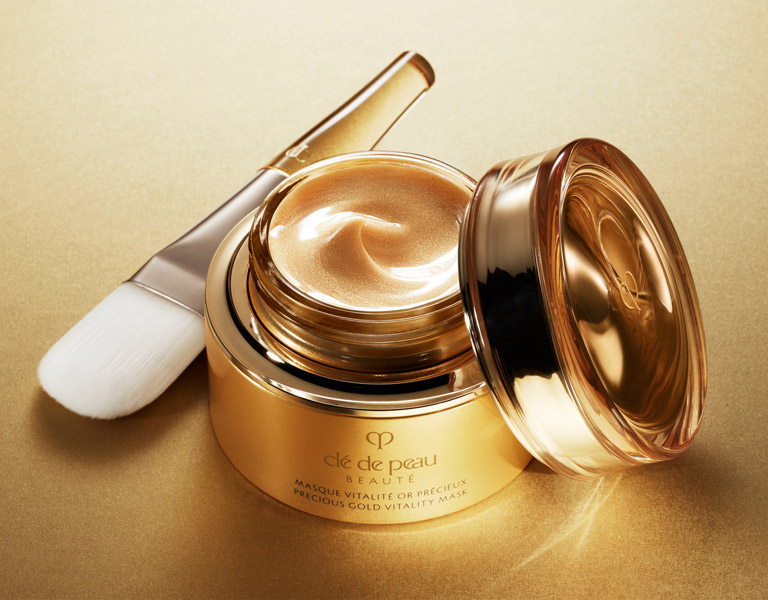 cle de peau massage cream